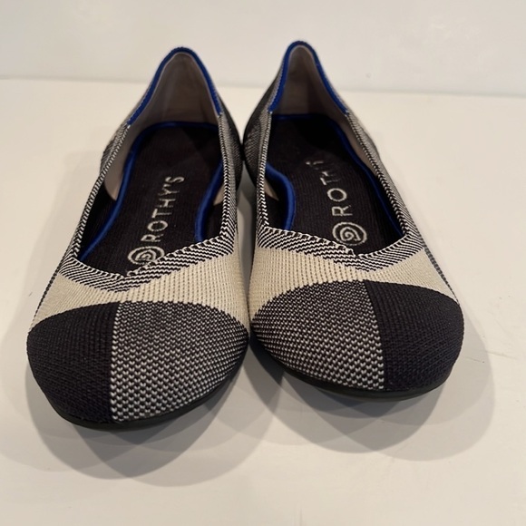 Rothys Black and White round cap toe flat SZ 7 - Picture 7 of 10
